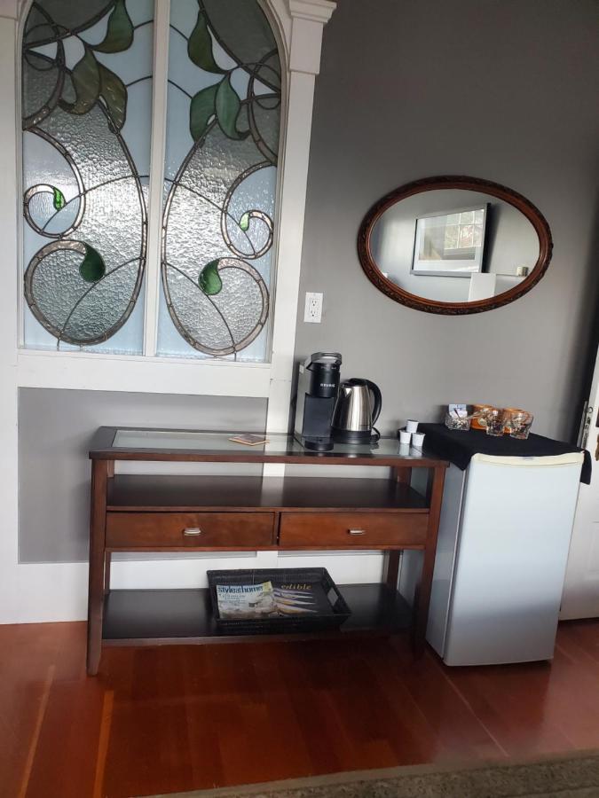 The Ivy On Parker Guest House Vancouver Bagian luar foto