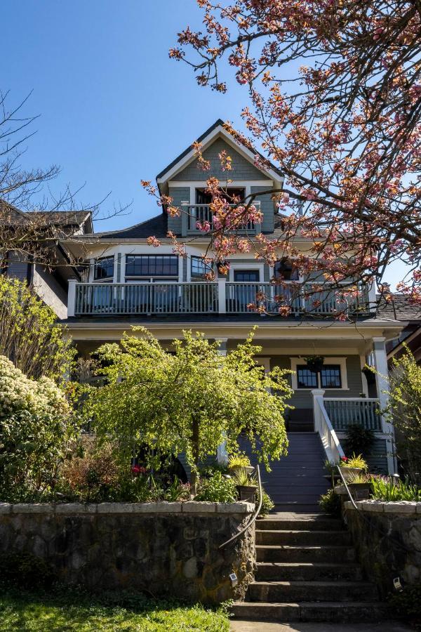 The Ivy On Parker Guest House Vancouver Bagian luar foto