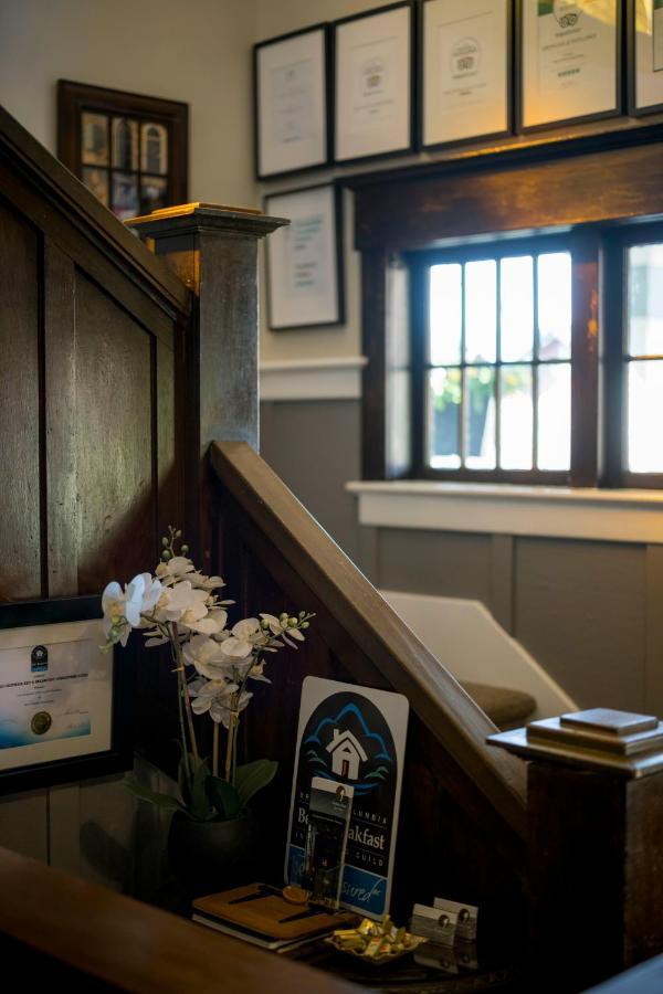The Ivy On Parker Guest House Vancouver Bagian luar foto